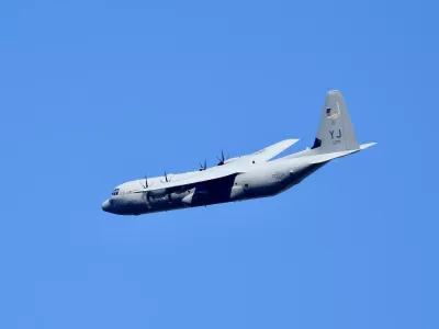 今日の風景/謎の航空機 〜2025年11月13日〜